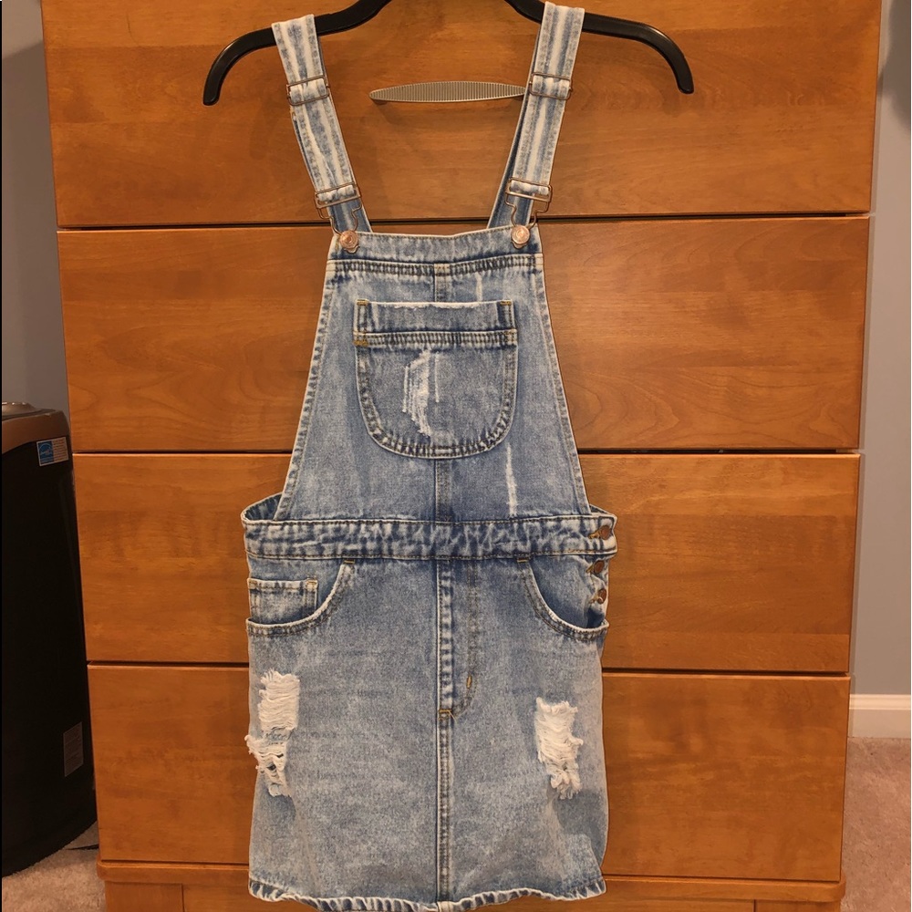 Overall dress